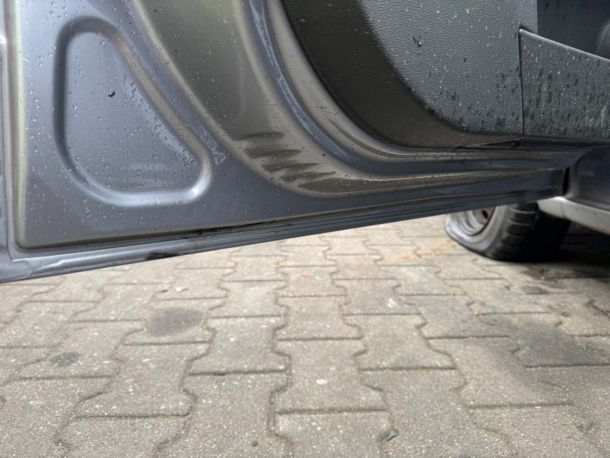 Opel Astra H original T&uuml;r vorn links Z163 Lichtsilber 5-T&uuml;rer Rohbau Bj.2009